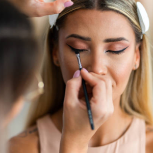 Authentic Milwaukee Brewers Shop | Master Eyeshadow Application: Pro Tips & Techniques from a Beauty Editor