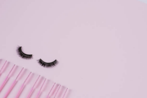 Expert Tips on How to Properly Clean and Maintain Your False Lashes